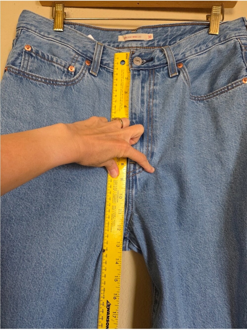 Levi’s Ribcage Wide Leg - Picture 5 of 9